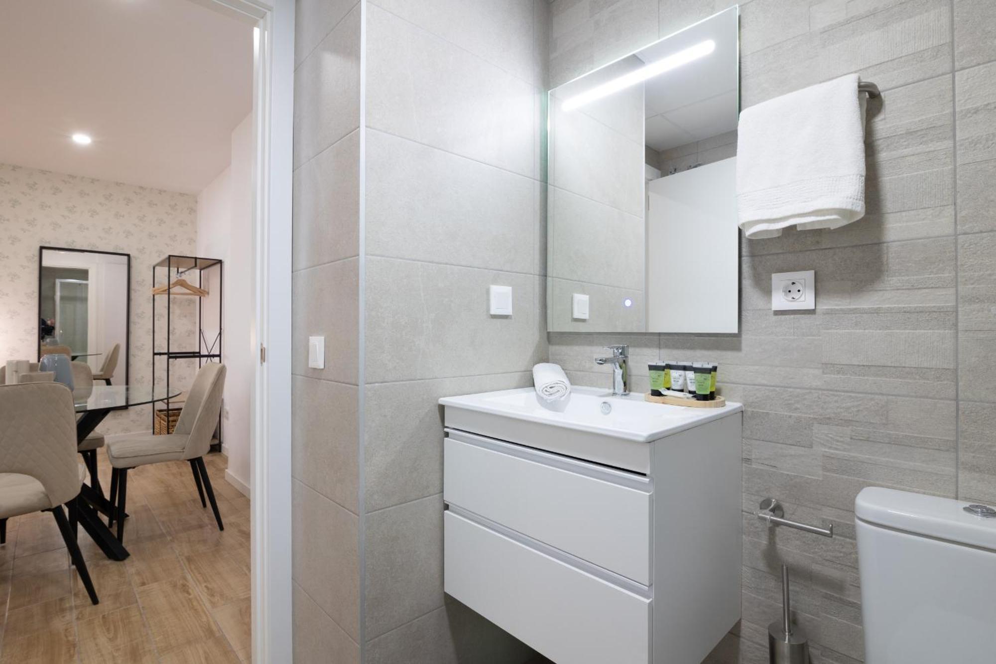 Dormforyou Arena Standard Valencia Exteriör bild